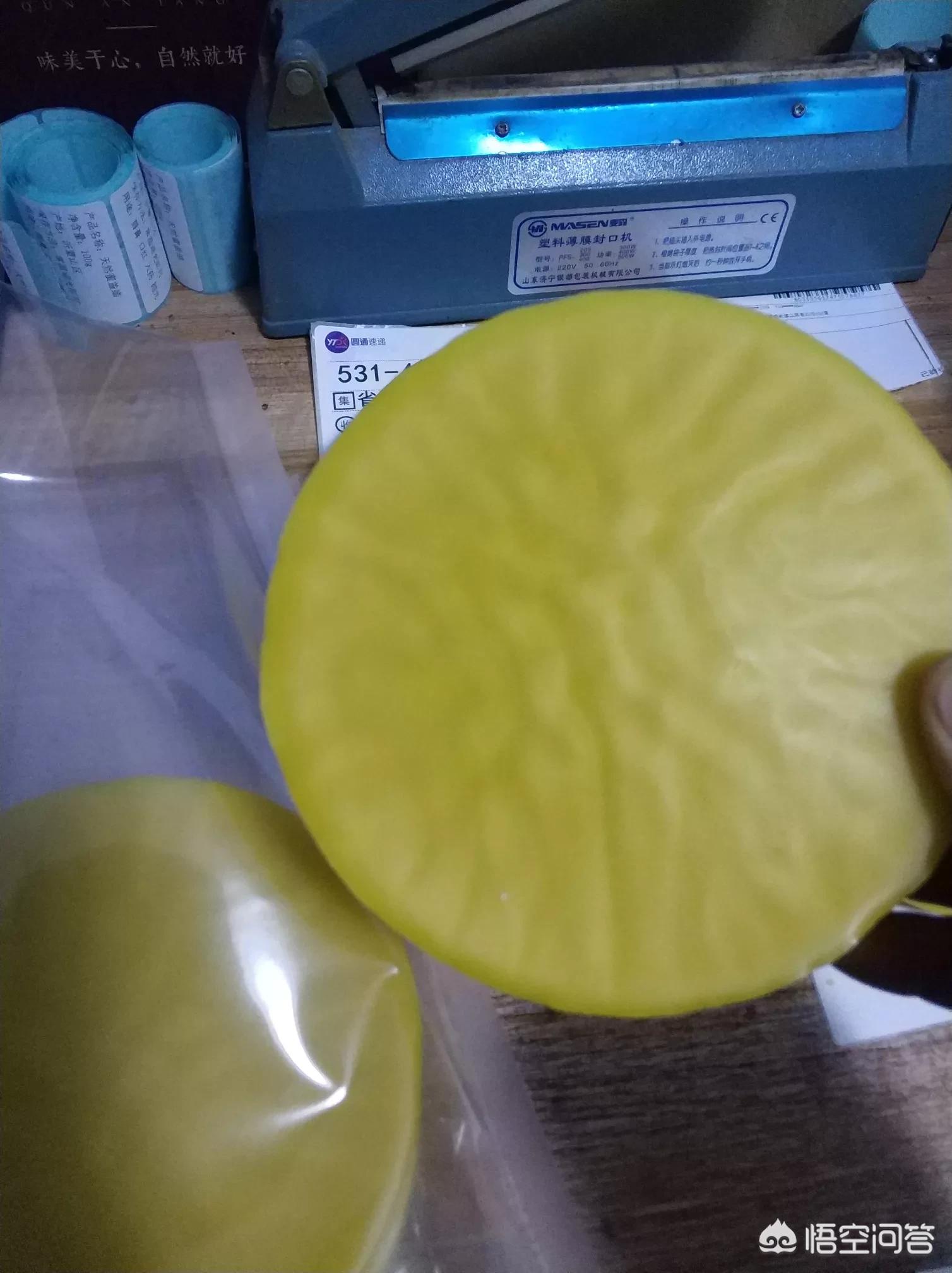 能够制造蜂蜡的是哪种类型的蜜蜂_能够制造蜂蜡的是哪种类型的蜜蜂?蜂后雄蜂工蜂都不是
