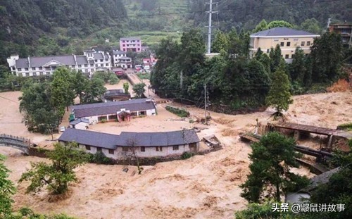 雨后的小故事2_雨后的小故事2QQ闪图