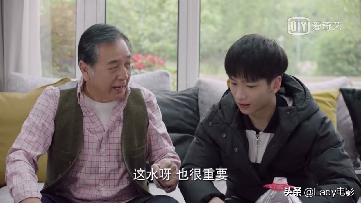 李现亲爱的热爱的图片_李现亲爱的热爱的图片高清